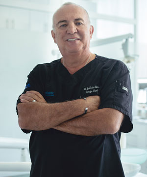 Dr. José Luis Molina Moguel